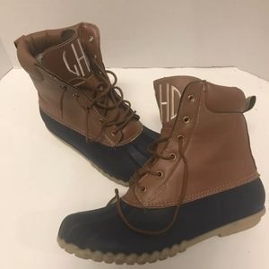 Rain/snow duck boots size 9 women/ 7 men. Colors navy and brown